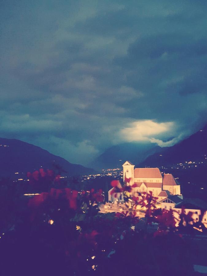 Garni Duerrenstein Ξενοδοχείο Schenna Εξωτερικό φωτογραφία